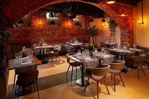 Restaurant, Hotel Estera near Museum von Galizien