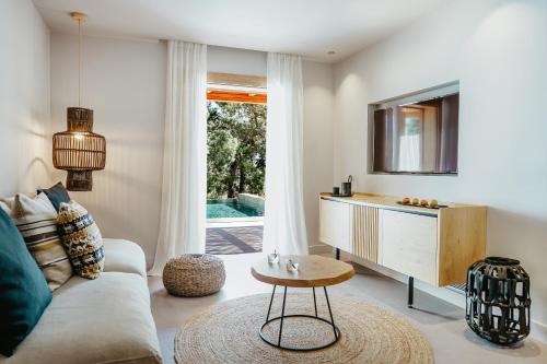 Minos Beach Art Hotel, a Member of Design Hotels