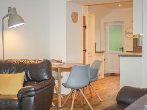 Glebe Cottage - main image