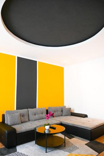 Elegant Apartment Westbahnhof - image 11
