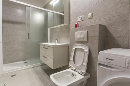 Two-Bedroom Apartment image 4