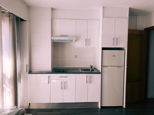 One-Bedroom Apartment image 7