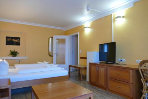 Altstadt-Hotel Zum Hechten - image 8