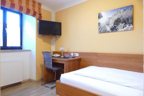 Altstadt-Hotel Zum Hechten - image 3