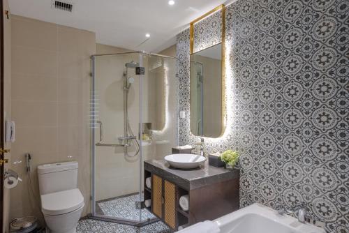 room detail thumbnail 2