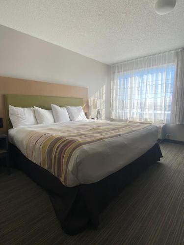 Country Inn & Suites by Radisson, Elk River, MN