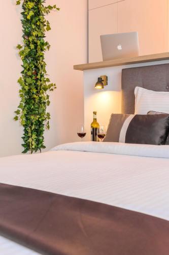 Studio 54 by MRG Apartments - image 11