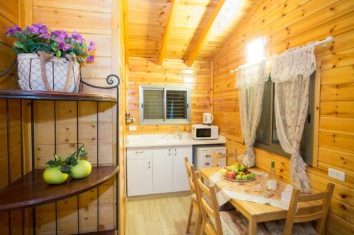 Etzel Tami Hospitality in Neota Golana