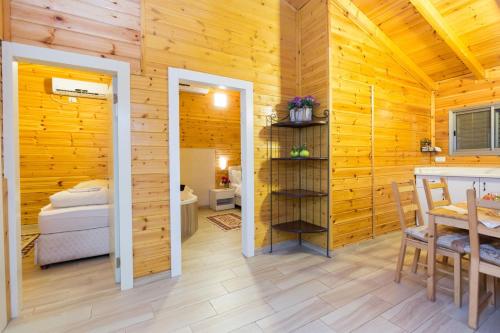 Etzel Tami Hospitality in Neot Golan