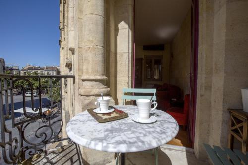 Centre historique, appartement climatisé avec terrasse