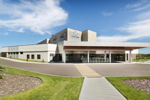 . Hotel Dene & Conference Centre
