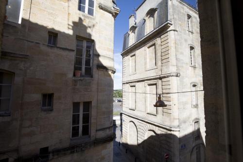 Centre Historique - Tour du Pin 2 - image 2