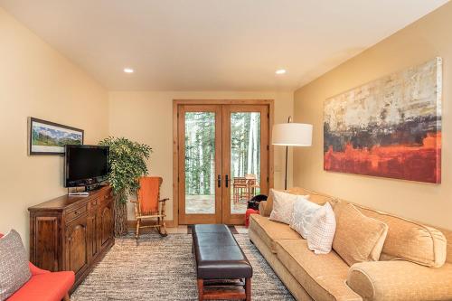 PALMYRA PINES by Exceptional Stays - Photo 7 of 23
