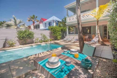 AQUAMARINE, 2 bedroom beach house and private pool, Orient beach! - Location saisonnière - La Baie-Orientale