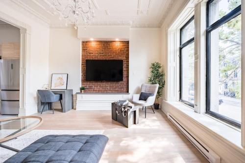 . Montreal Styled 2 BR Apartment on St-Denis Street