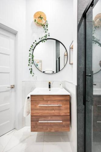 Montreal Styled 2 BR Apartment on St-Denis Street