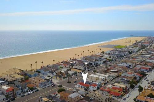 1000#2 Magnificent Beach Home w/ AC & 4K TVs