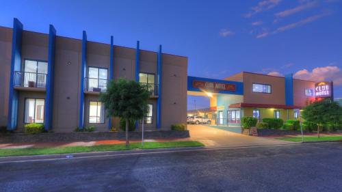 . INVERELL RSM CLUB MOTEL