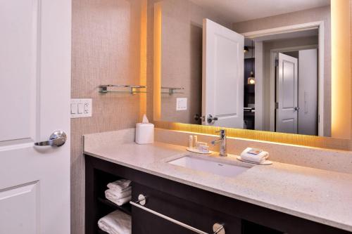 Residence Inn by Marriott Charlotte Steele Creek in Charlotte, USA