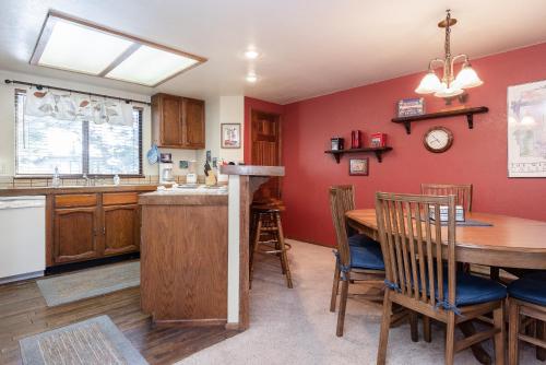 Mammoth Sierra Townhomes #25 - image 2