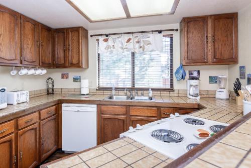 Mammoth Sierra Townhomes #25 - image 4