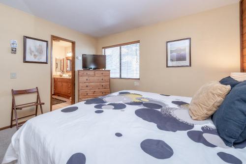 Mammoth Sierra Townhomes #25 - image 7