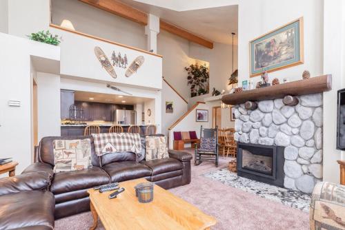Apartment room in Snowcreek #856 Phase V