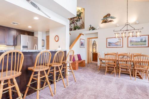 Apartment image 8