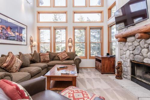Snowcreek # 892 - Phase V - image 2