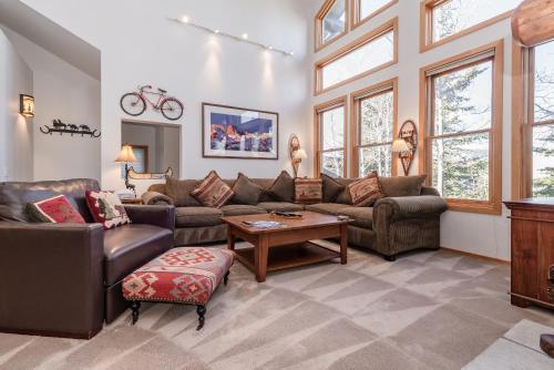 Snowcreek # 892 - Phase V - image 6