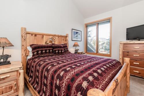 Snowcreek # 892 - Phase V - image 8