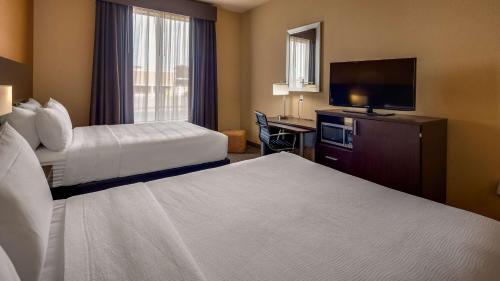 Best Western St. Louis Airport North Hotel & Suites