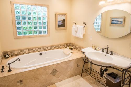 276487965 Harbor House Inn