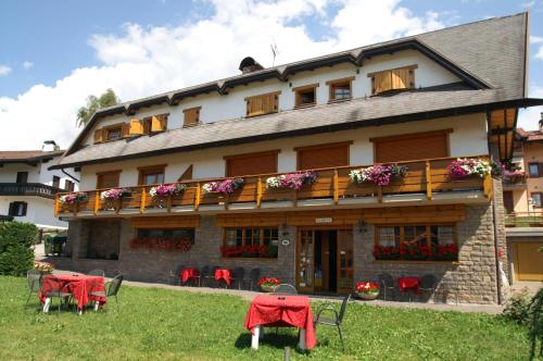 Hotel 2 Camini Baselga di Pine