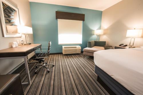 Holiday Inn Express & Suites Houston - Hobby Airport Area, an IHG Hotel in Houston, USA