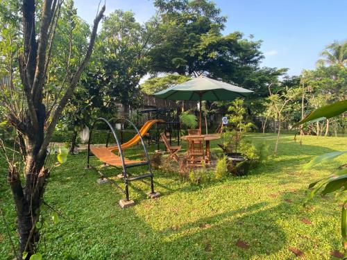 Vista, Embay House & Private Pool in Ciampea