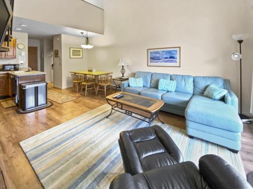 Sugarbush Mountainside Loft Condo - image 14