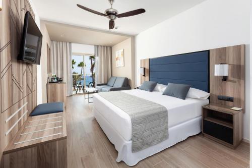 Hotel Riu Palace Oasis - image 13