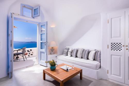 Mentha Cave Suite with Caldera View & Hot Tub image 7