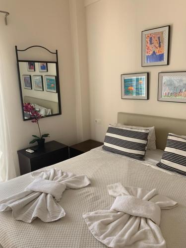 Athenian cozy Apartment!!! By Gela, Athens