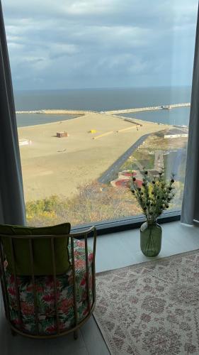 Apartment with Frontal Sea View