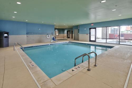 Holiday Inn Express & Suites - Albuquerque East, an IHG Hotel