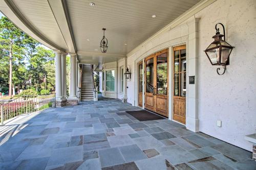 Heart of Harbour Town Walk to Pier and Golf! - image 6