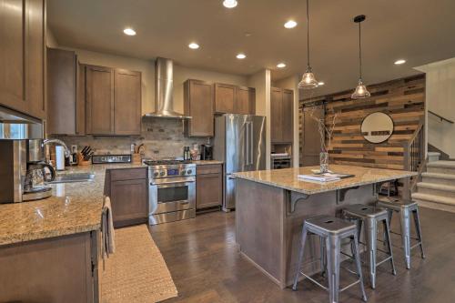 Luxury Suncadia Resort Retreat with Private Hot Tub!