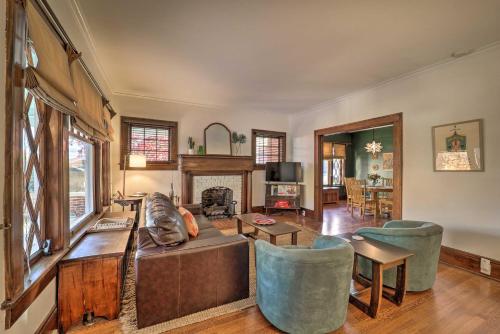 Bristol Bungalow Less Than 1 Mi to Country Music Museum in Bristol, USA