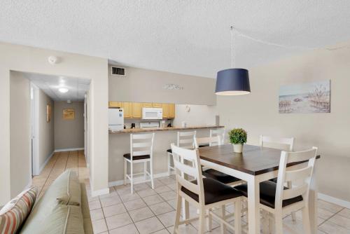 Moondrifter 604 by RealJoy Vacations - image 4