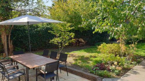 The Old Bank Beautiful Cotswold House With Huge Garden, Upper Quinton, Warwickshire