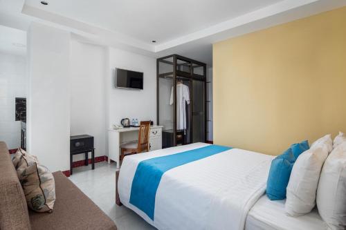 MOLYAN HOTEL