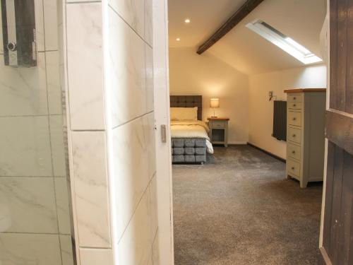 Bank House Barn - image 12