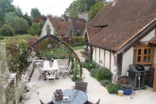 Remarkable 1-Bed Cottage near Henley-on-Thames